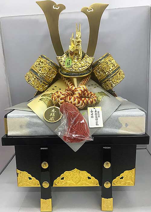 15号三笠山兜 純金箔押 櫃付