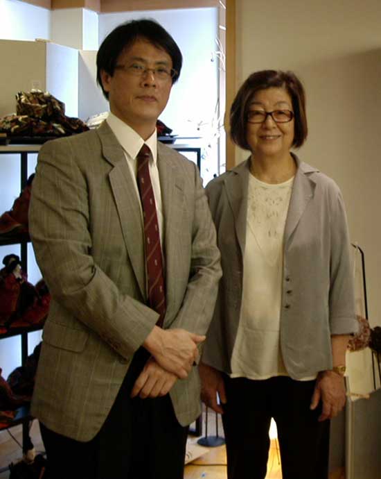 山本人形と ひいな,清水久遊さんとの 記念撮影